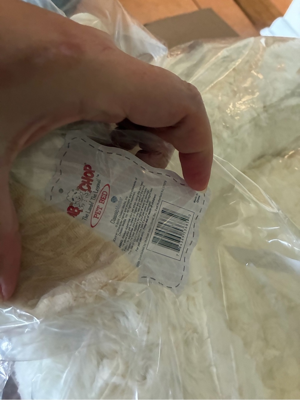 Lamb Chop Plush Pet Bed new with tags in plastic wrap - Picture 4 of 10